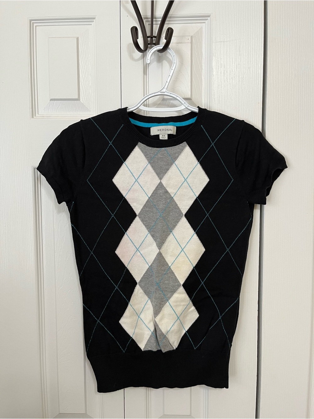 Merona Black, Gray & White Argyle Short Sleeve Sweater with Teal Accent